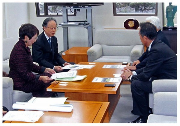 2013年1月21日　北方領土県民会議近隣市町表敬訪問