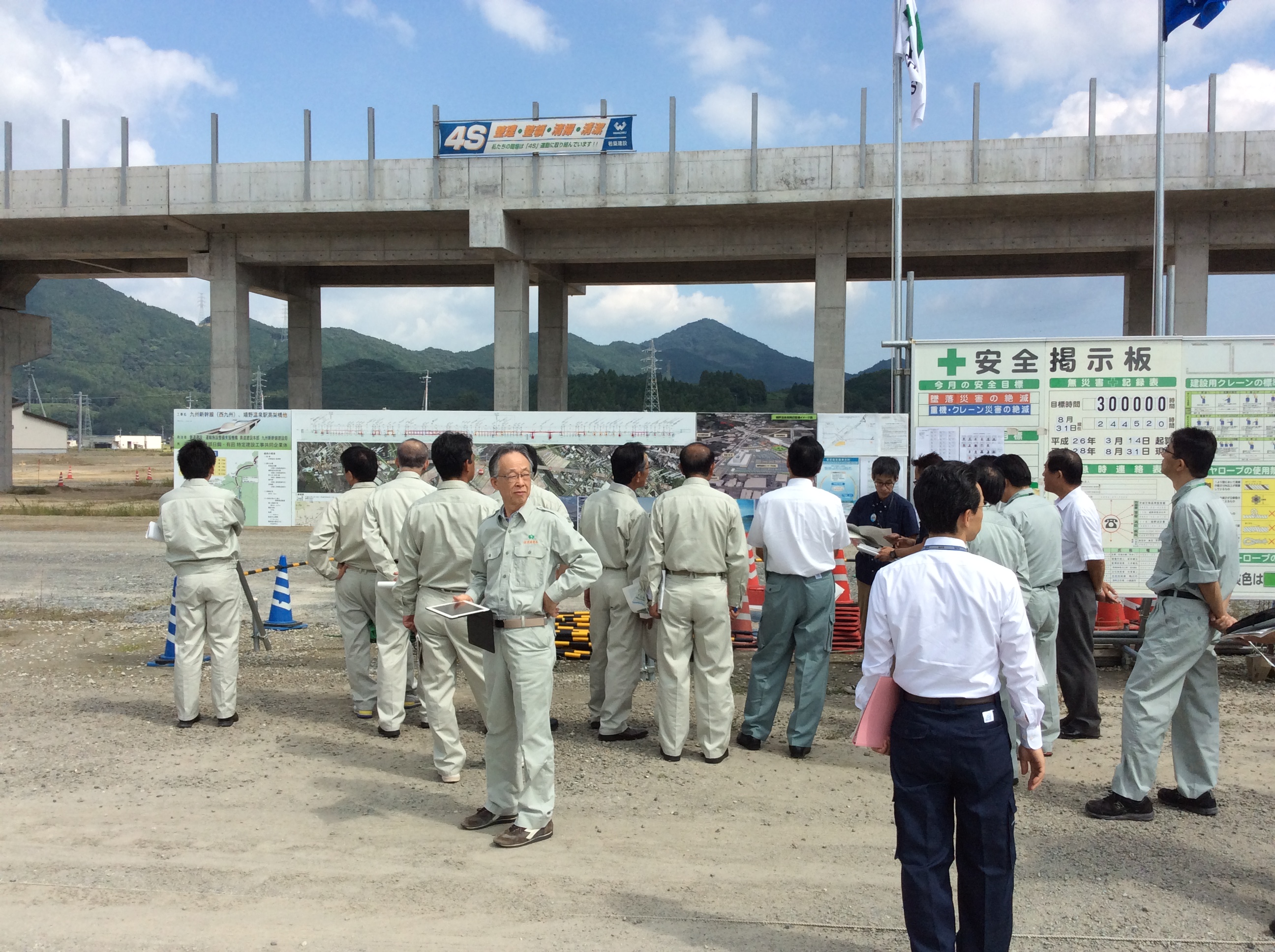 2016年9月23日　県土整備・警察常任委員会　現地視察（新幹線嬉野温泉駅）